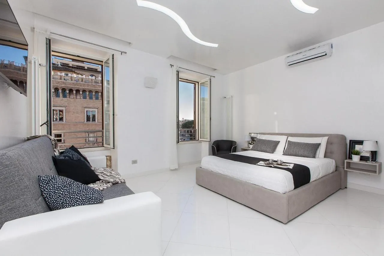 Piazza Venezia White Apartments Roma 0*,  Italia