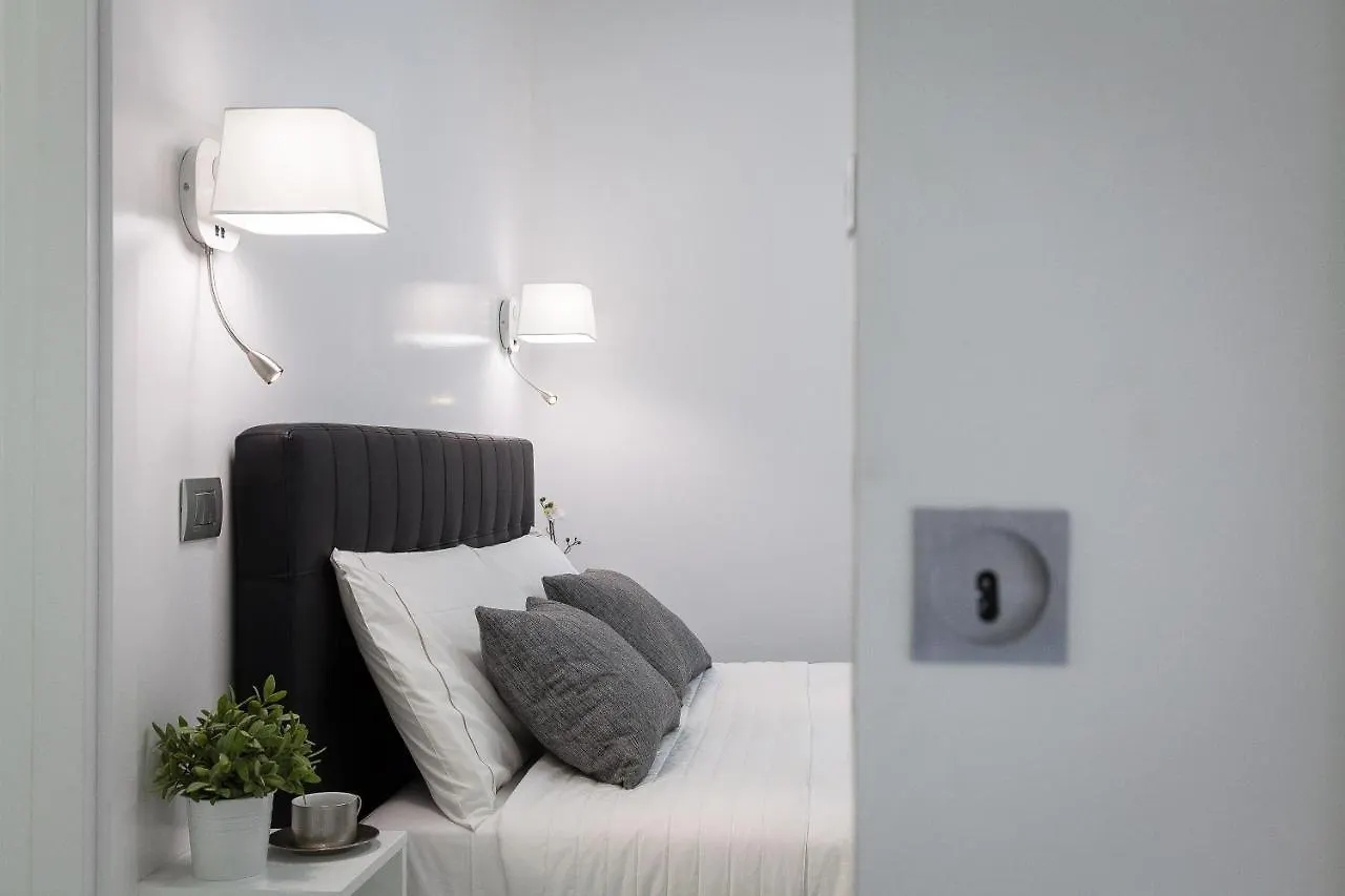 Piazza Venezia White Apartments روما