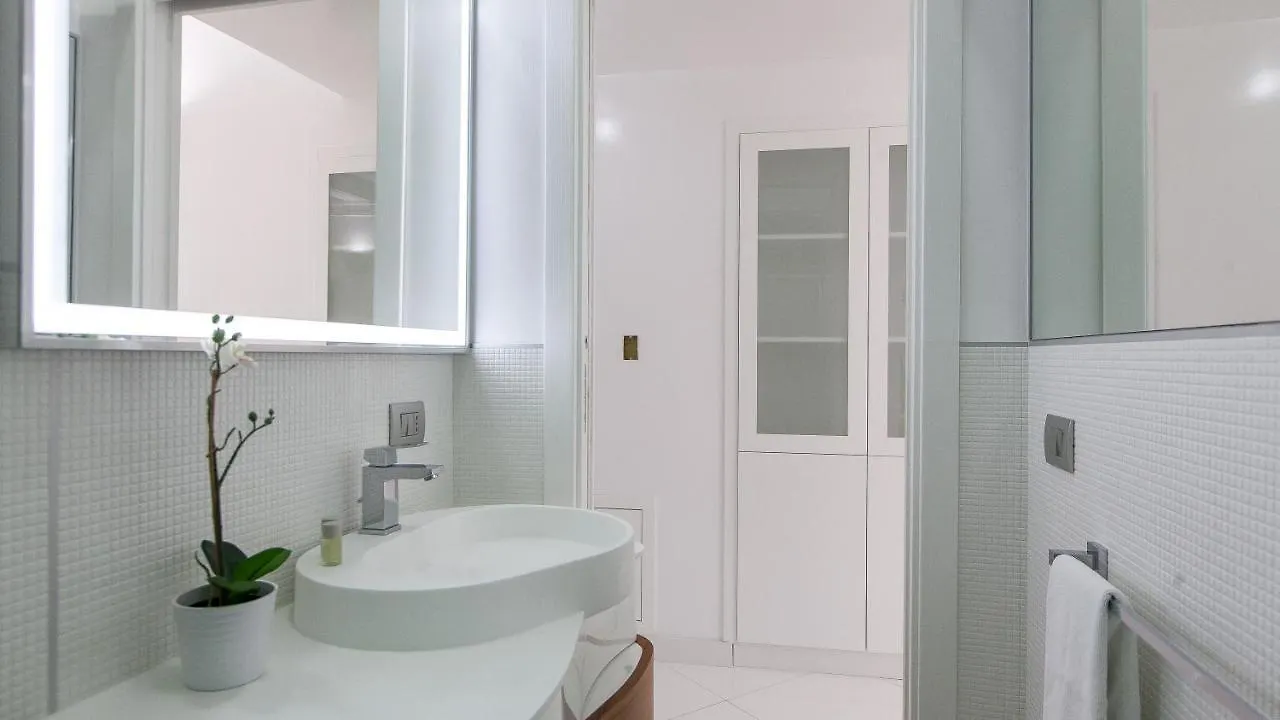 Piazza Venezia White Apartments روما